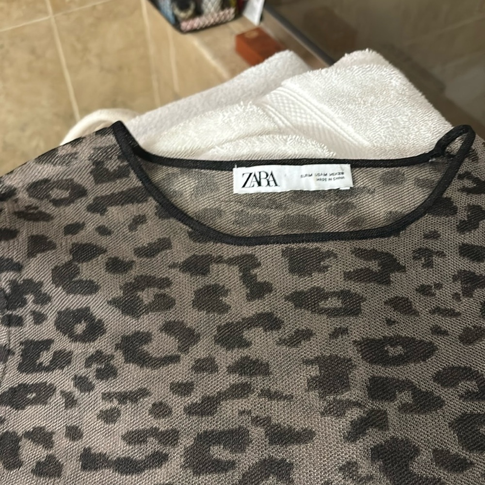 Zara beautiful top. Grey with black.